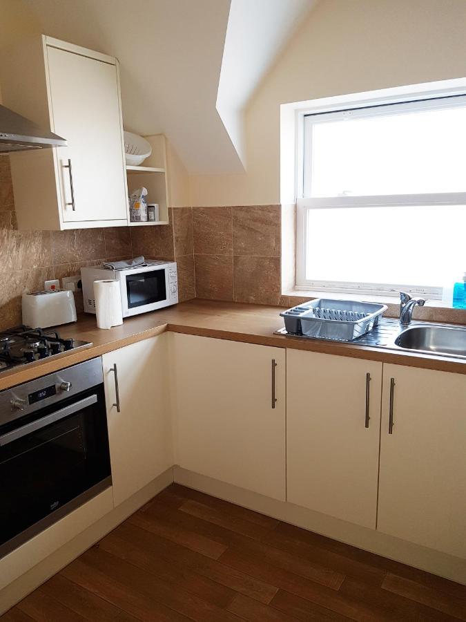 Ybc Court, Aldershot Appartement Buitenkant foto