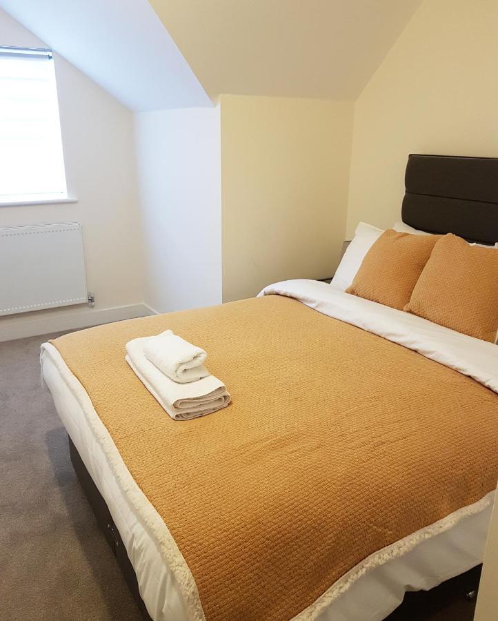 Ybc Court, Aldershot Appartement Buitenkant foto