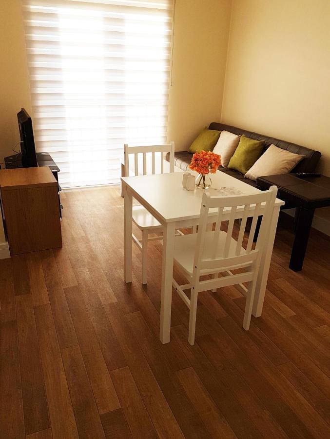 Ybc Court, Aldershot Appartement Buitenkant foto