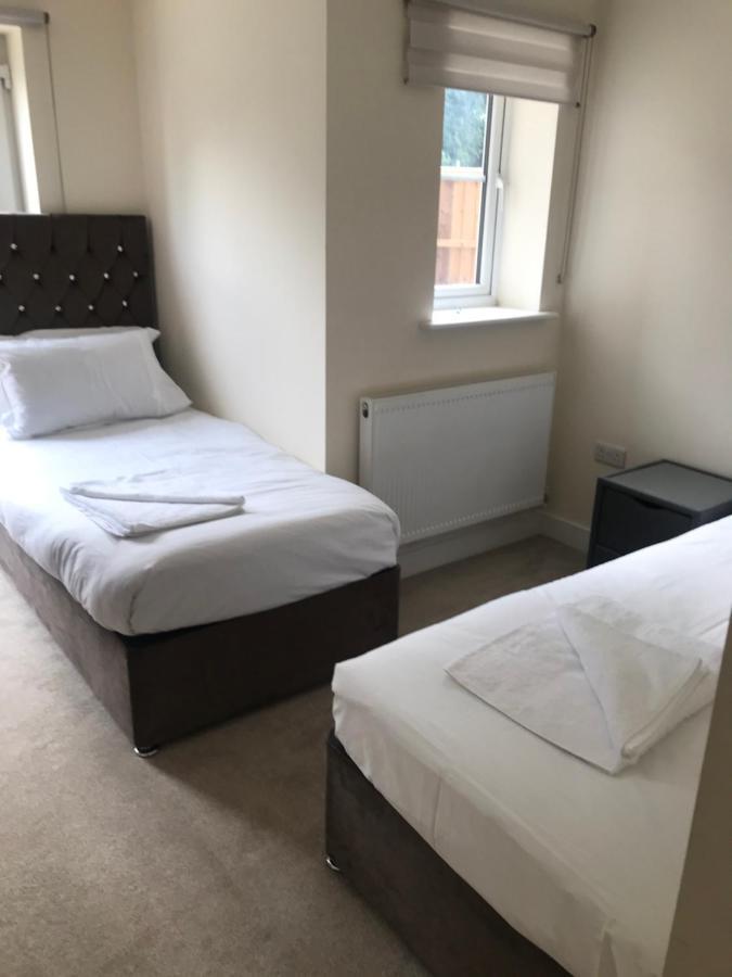 Ybc Court, Aldershot Appartement Buitenkant foto